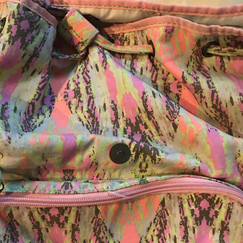 Tigerbear Republik Backpack Drawstring Snap - Picture 3 of 8